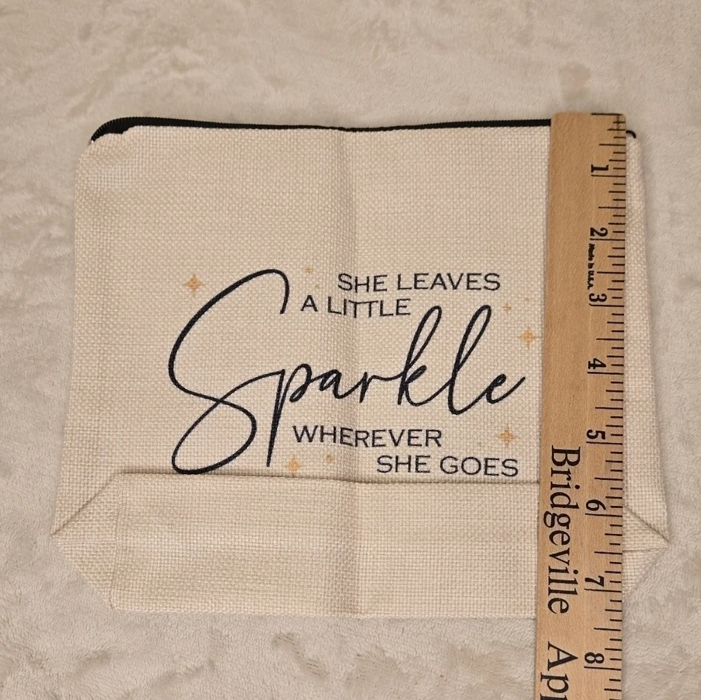 She Leaves a Little Sprakle Wherever She Goes Make-Up Bag Pouch